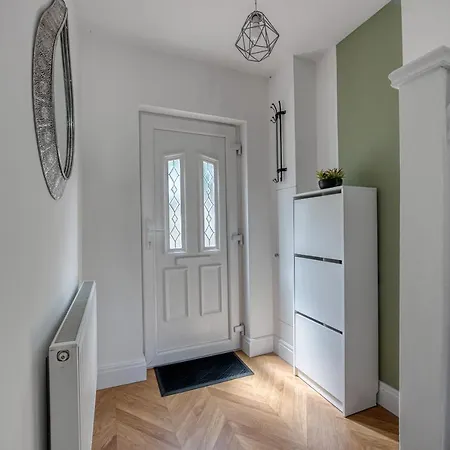 Team 4 Bedroom Free Parking Wifi Moseley Near Centre Nec Bhx *