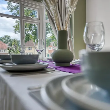 Holiday home Team 4 Bedroom Free Parking Wifi Moseley Near Centre Nec Bhx Birmingham