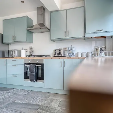 Holiday home Team 4 Bedroom Free Parking Wifi Moseley Near Centre Nec Bhx *